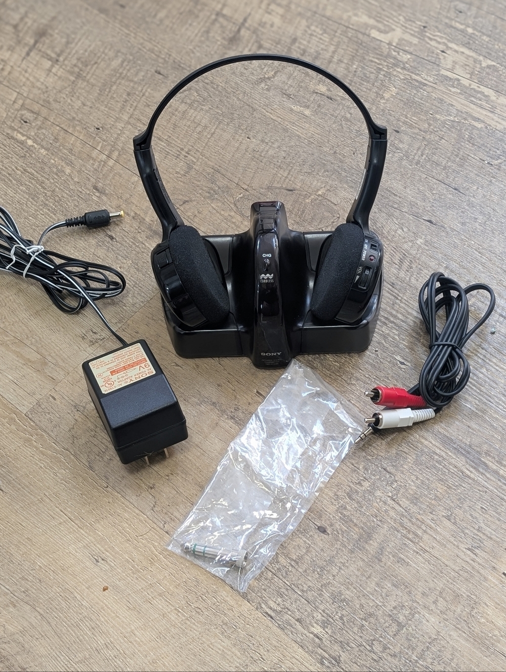 SONY MDR-IF240R CORDLESS STEREO HEADPHONES + CABLES +  TMR-IF240R TRANSMITTER